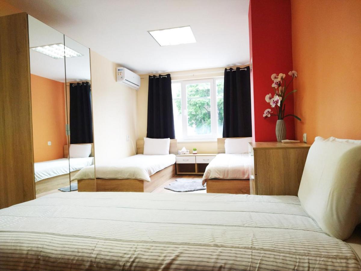 Hostel Roma Varna Exteriér fotografie